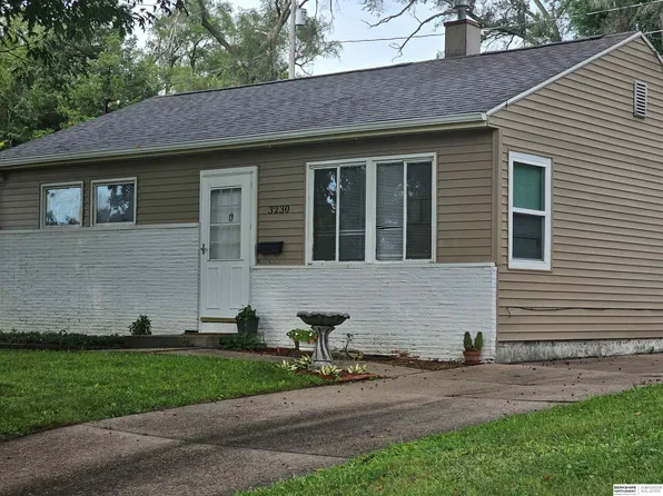 3230 S 40th St, Omaha, NE 68105