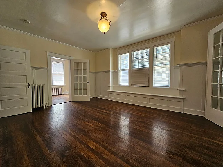 537 Washington Park — Photo 10