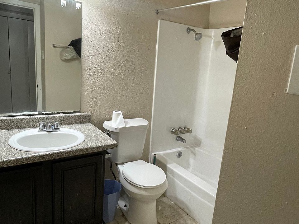 1st image of 2124 Burton Dr APT 211
