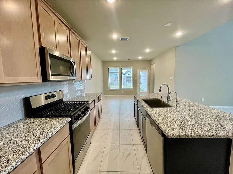 553 Sand Branch Dr — Photo 17