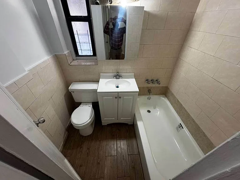 10 Hillside Ave #1R — Photo 8