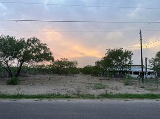 581 Riverside Dr, Eagle Pass, TX 78852