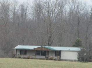 698 Jurgins Rd, Robbins, TN 37852