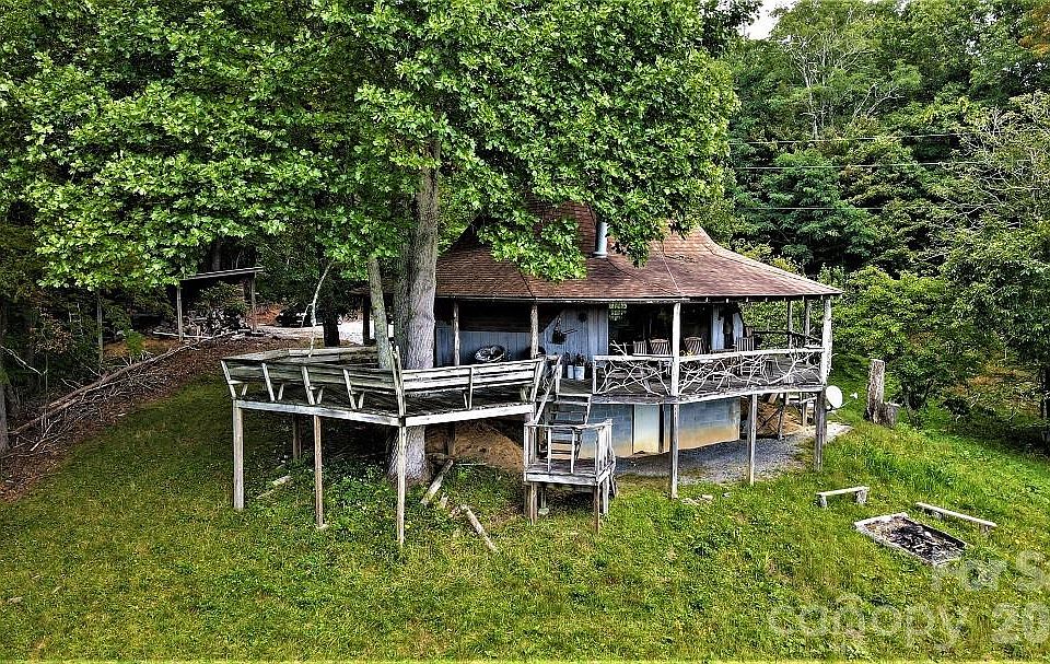 1st image of 745 Broom Rd