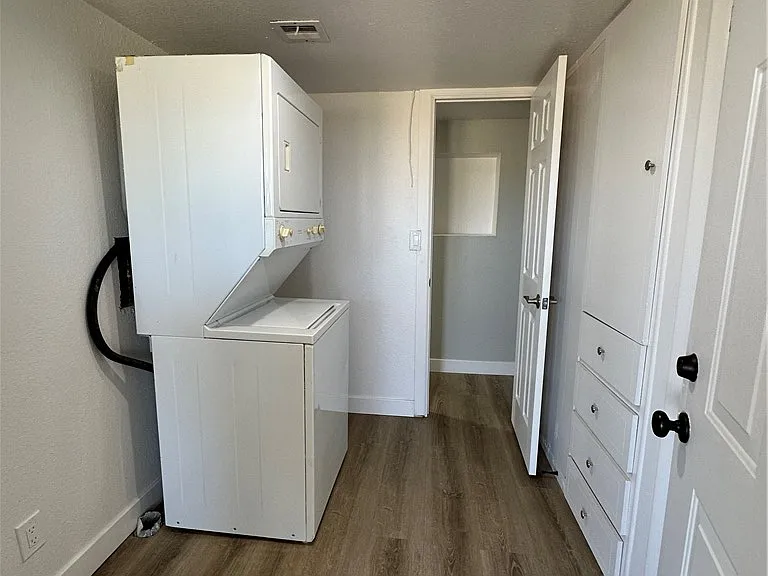 2590 N Murphy St — Photo 20