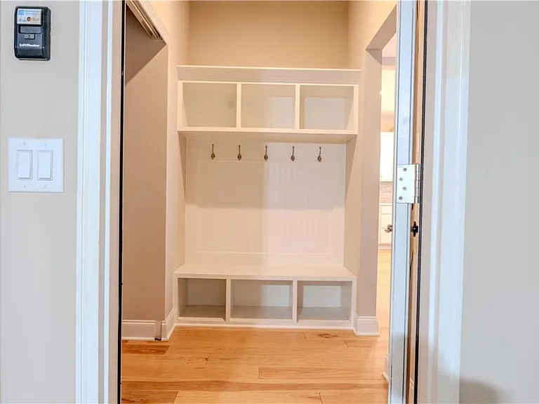 8040 Scenic Ridge Way — Photo 17