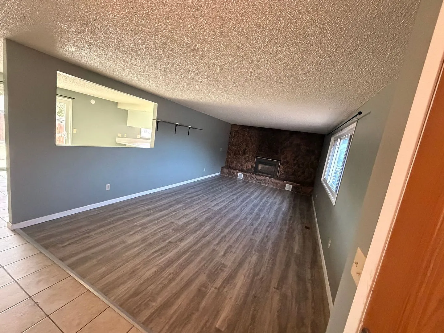 5858 Shasta Way — Photo 2