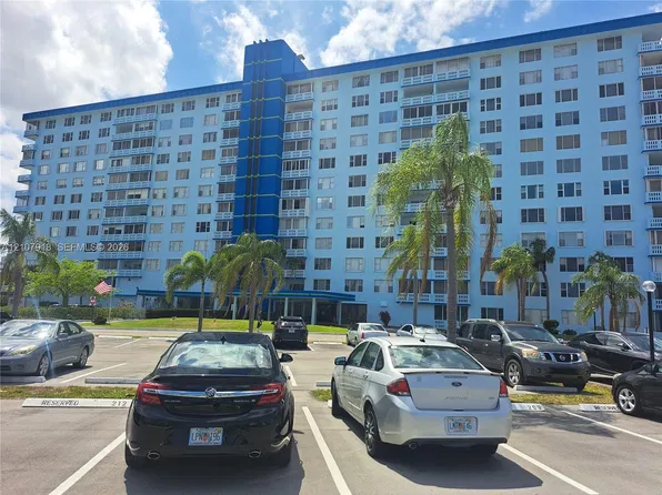 4001 Hillcrest Dr APT 1015, Hollywood, FL 33021