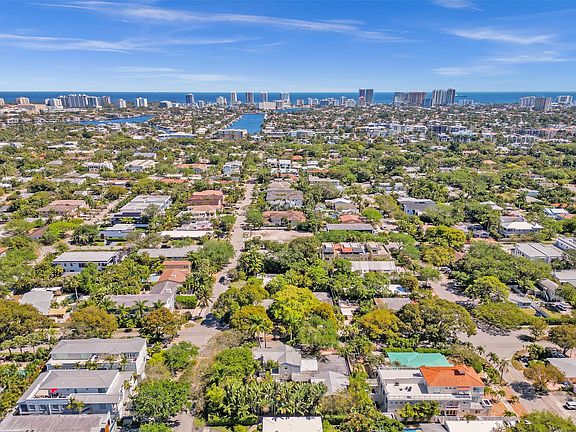 5th image of 459 NE 15th Avenue