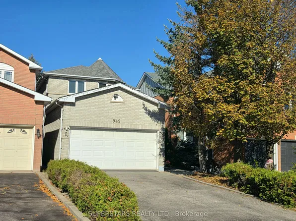 949 Binscarth Dr, Mississauga, ON L5V 1M9