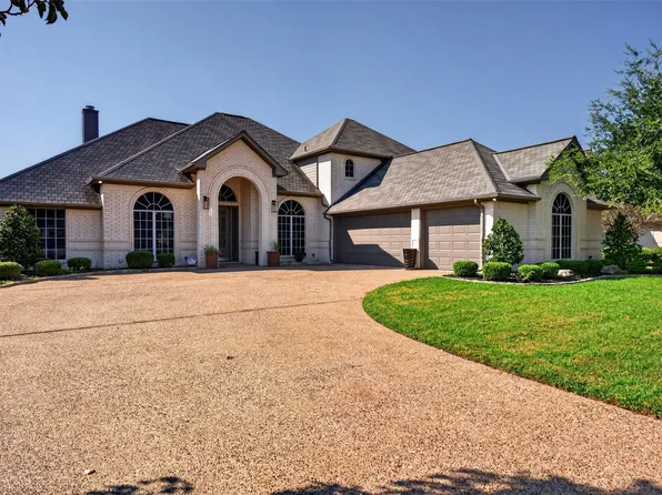 2612 Waters Edge Dr, Granbury, TX 76048