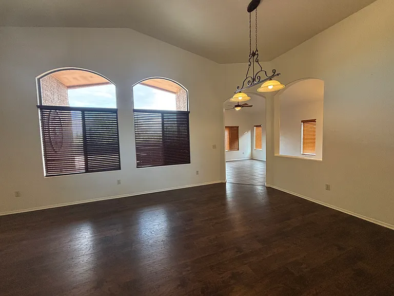 5305 W Olivine Dr — Photo 4