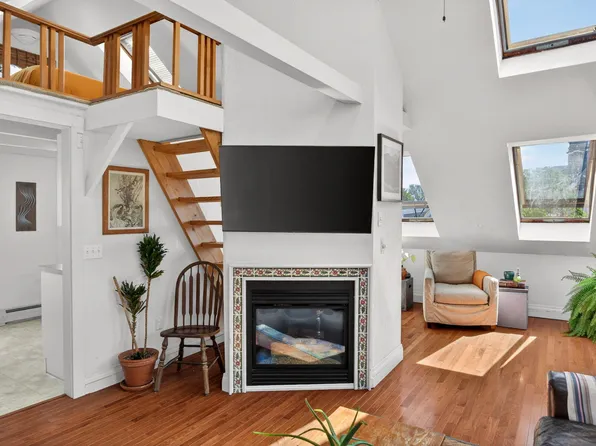 127 Bradford Street Unit 4, Provincetown, MA 02657
