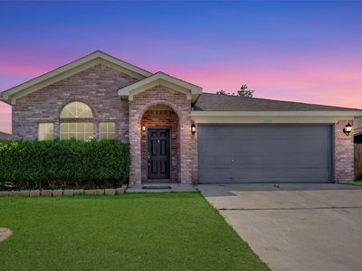 1924 Overland St, Fort Worth, TX, 76131