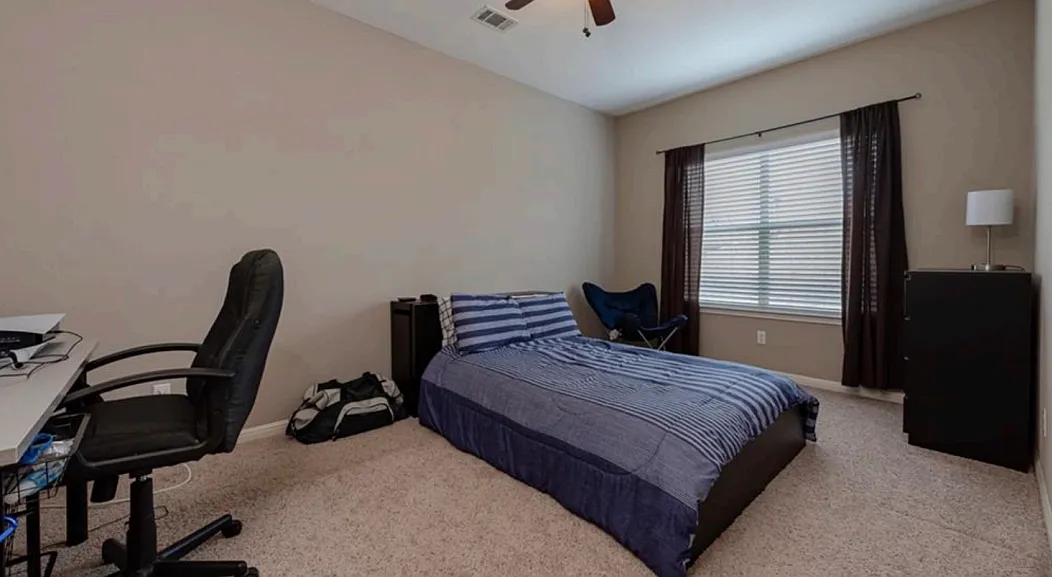 4 bed, 3183 sqft, $3,150 — Photo 4
