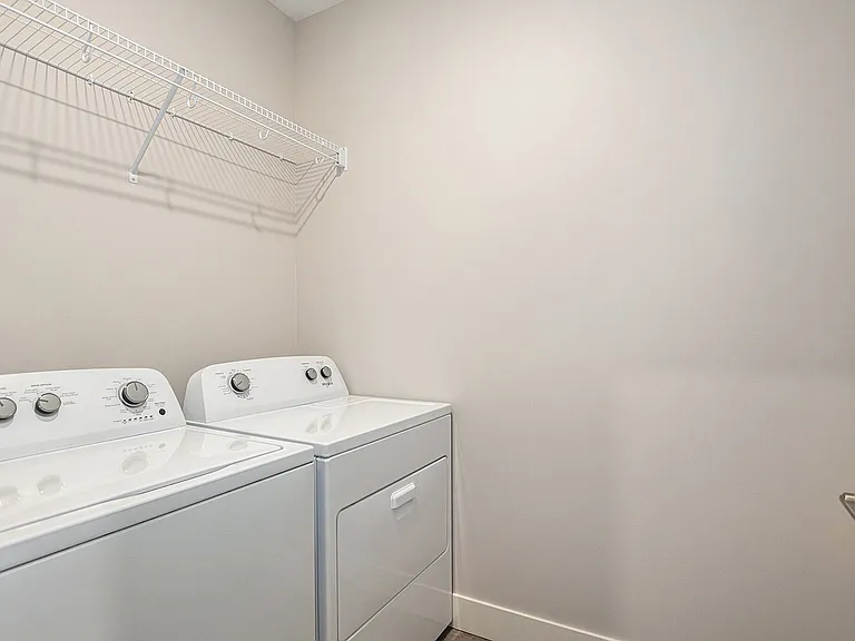 SummitTownhomes_2Bedrooms_Laundry