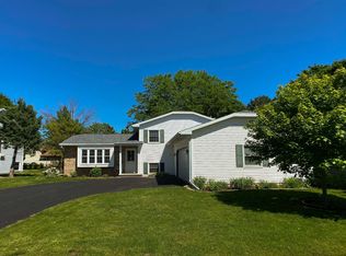 2410 Sheridan St, Oshkosh, WI 54901