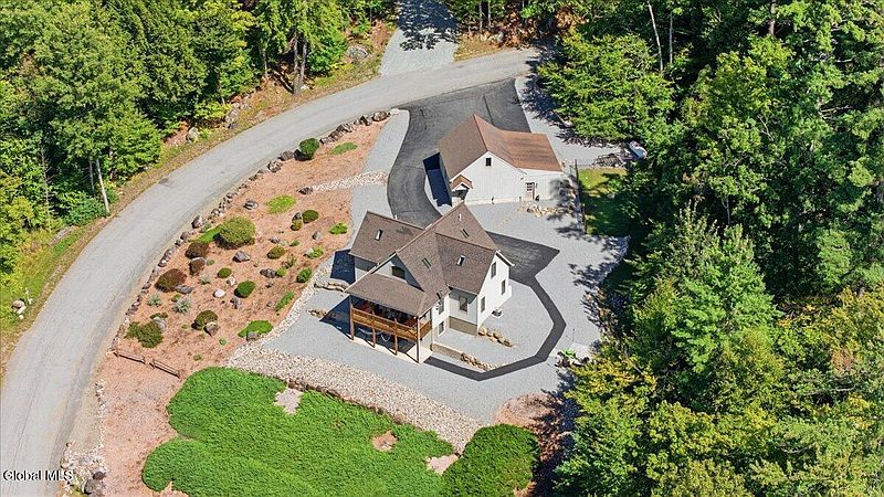 3rd image of 46 Gibbons Road