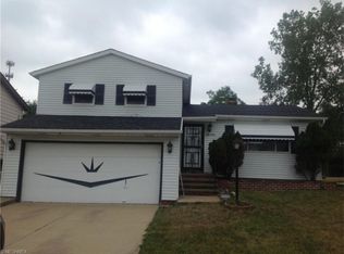 19081 Watercrest Ave, Maple Hts, OH 44137