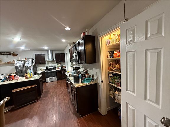 4th image of 2721 Westview Dr