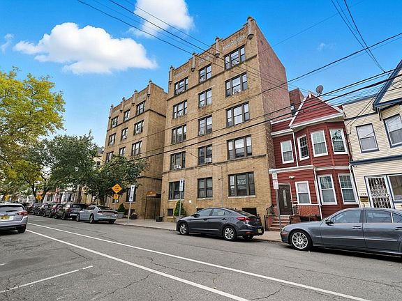 5th image of 429 Fairmount Ave APT 106