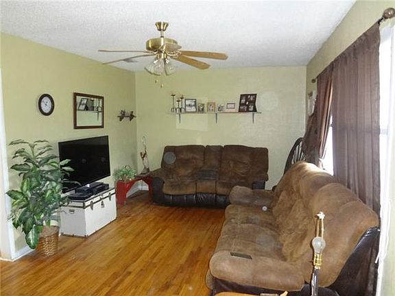 2nd image of 705 N 5th St