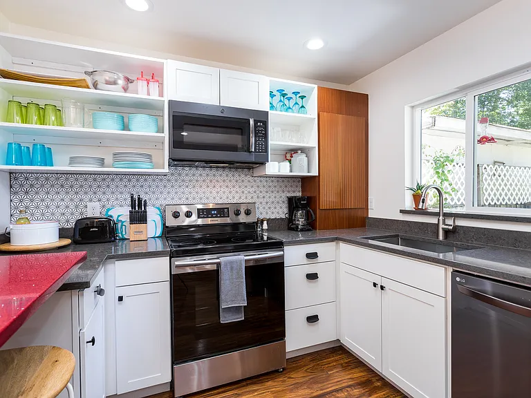 8293 Beach Way Dr — Photo 11
