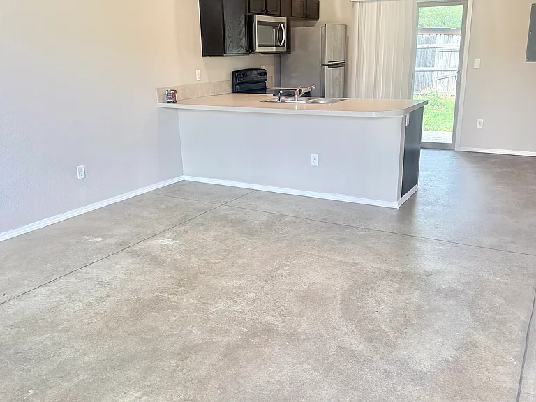 530 W Meadow Creek Cir #530 — Photo 2