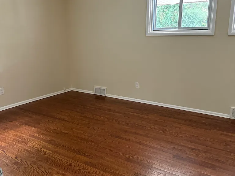 6995 Lahser Rd — Photo 5
