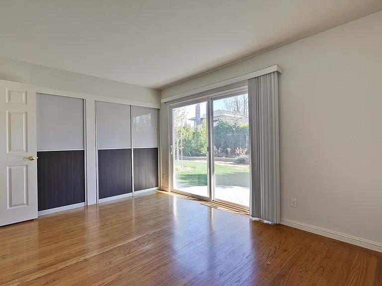 341 Hillsdale Ave — Photo 37