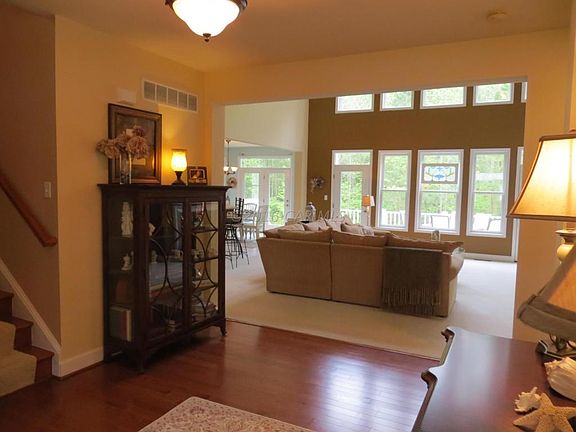 Entry to Family Room
