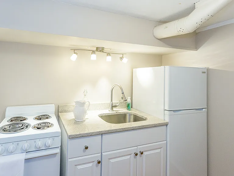 6 King St #1 — Photo 6