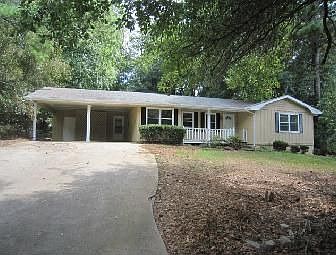 1st image of 2012 N Oak Dr