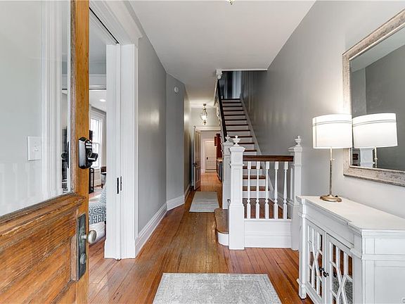4th image of 202 N Rowland St