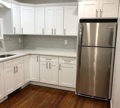 3rd image of 3 Elizabeth Pl Floor 2