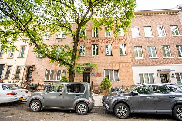 Rented by null | media 25