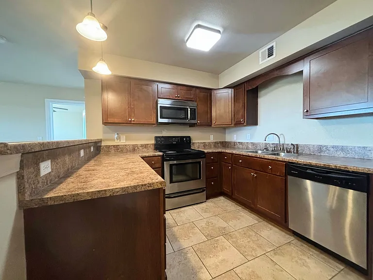 1411 Genesis Dr #2 — Photo 4