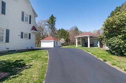 5th image of 380 Kenoza St