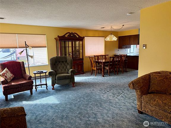 5th image of 715 SE Pope Avenue