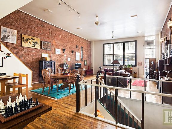 2nd image of 200 Mercer St APT 1H
