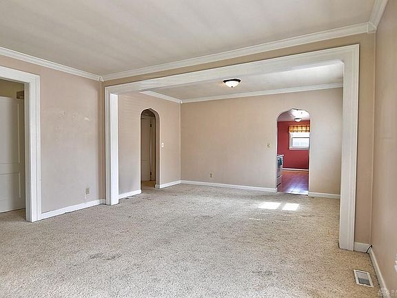 5th image of 28 Traction Ave