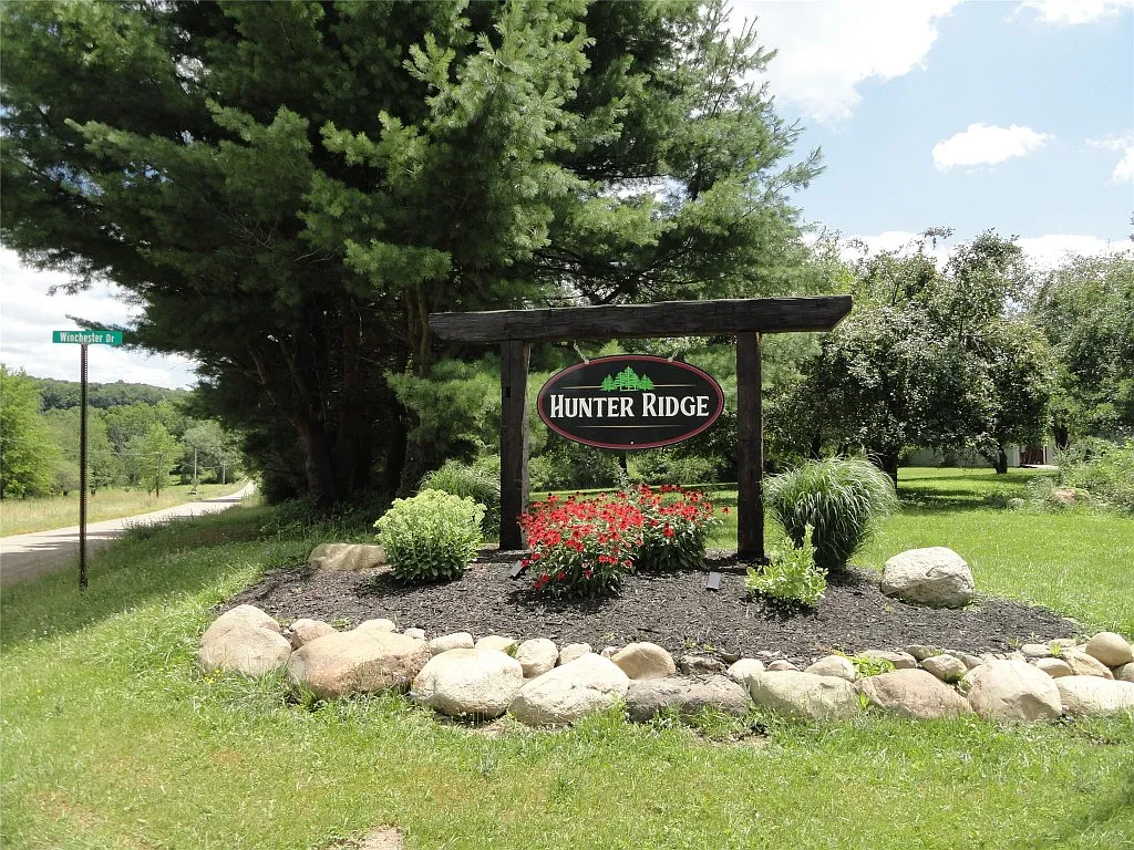 Winchester Dr photo 1