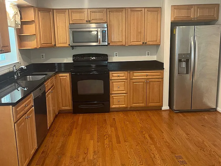 12140 Bentridge Pl — Photo 6
