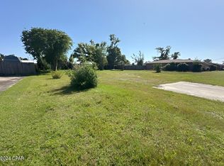 911 Huntingdon Rd, Panama City, FL 32405