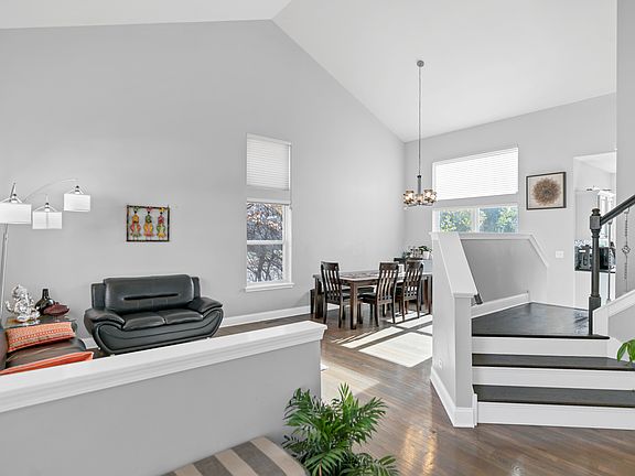 4th image of 1757 Pinnacle Dr