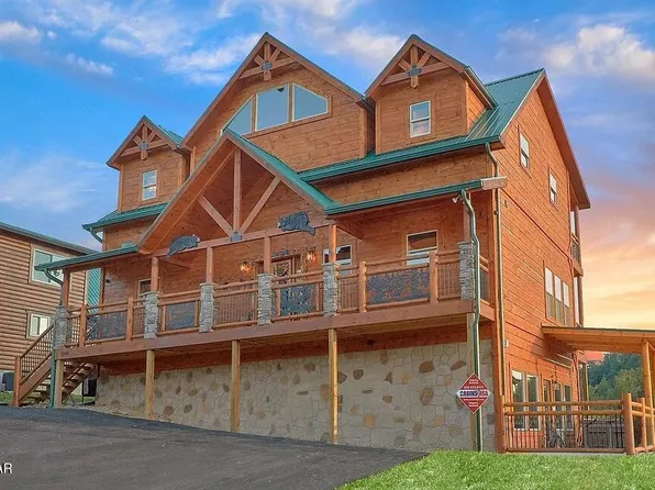 3286 Lonesome Pine Way, Sevierville, TN 37862
