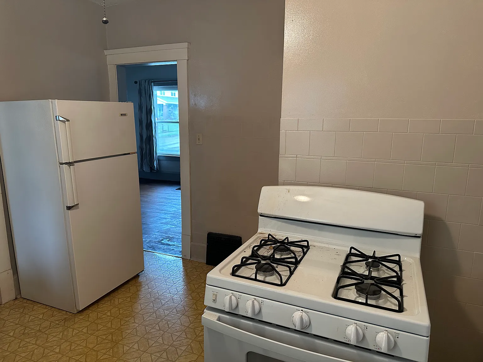 2 bed, 854 sqft, $975 — Photo 4