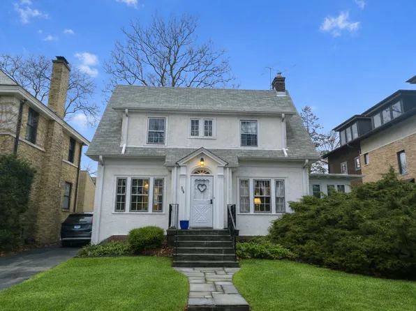 309 Driftwood Ln, Wilmette, IL 60091
