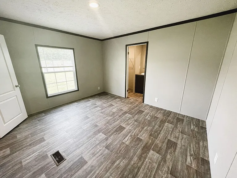 515 Tom Mann Rd — Photo 35