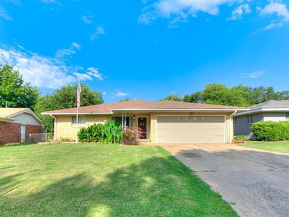 2nd image of 1107 Berwyck Dr